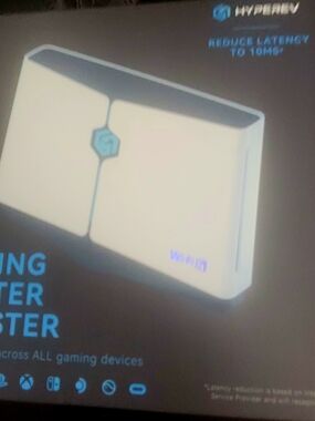 White Gaming Wi-Fi Router - Low Latency Performance